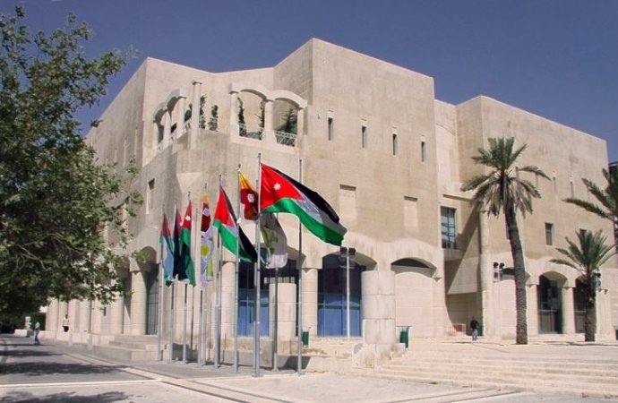 الامانة : عطاء لإعادة إنشاء 3