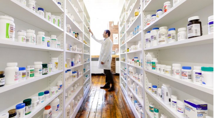 السماح للصيدليات بالعمل يومي السبت والأحد