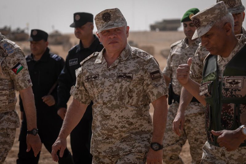 هذه قصة الملك ورفاق السلاح..