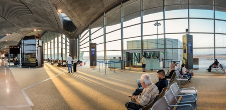 فتح مطار الملكة علياء لإجلاء فلسطينيين