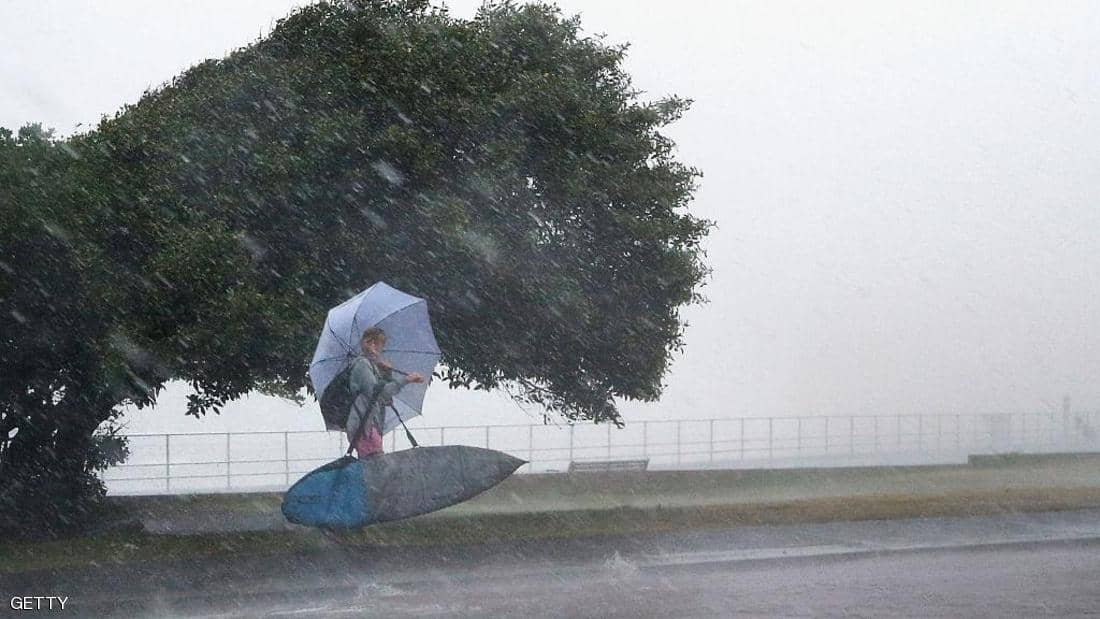 ولاية أسترالية تستعد لأسوأ عاصفة منذ