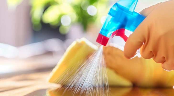 كورونا والأسطح مجددا.. مفاجأة عن انتقال