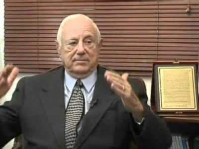 خليل البحري ينعى الدكتور كامل ابو