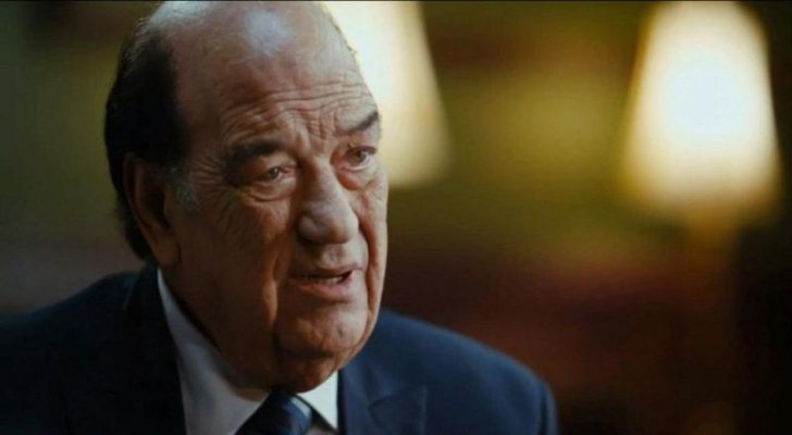 نقيب الممثلين المصريين يبرر بغضب: لهذا