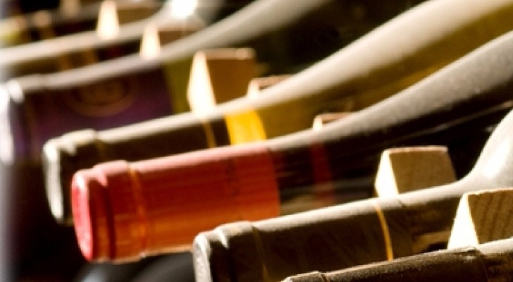 الحكومة تعدل التعرفة الجمركية للمشروبات الكحولية