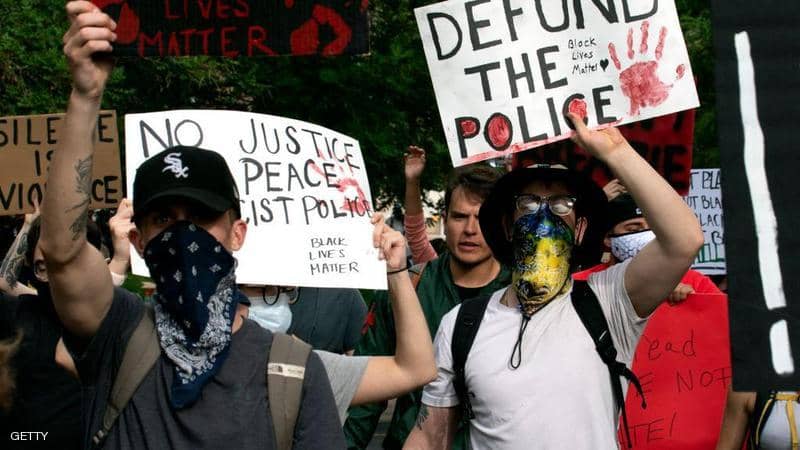 احتجاجات أميركا وفيروس كورونا.. ما العلاقة؟