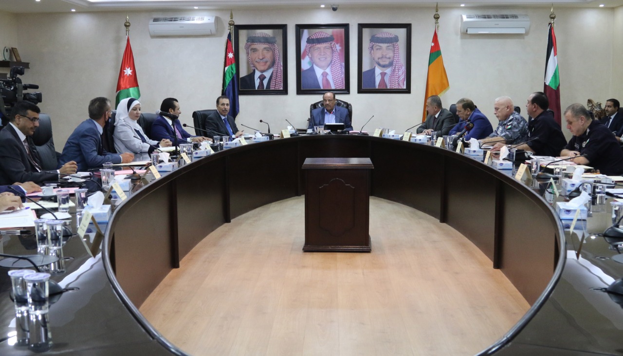 إجراءات التوجيهي.. ممرض داخل كل مدرسة