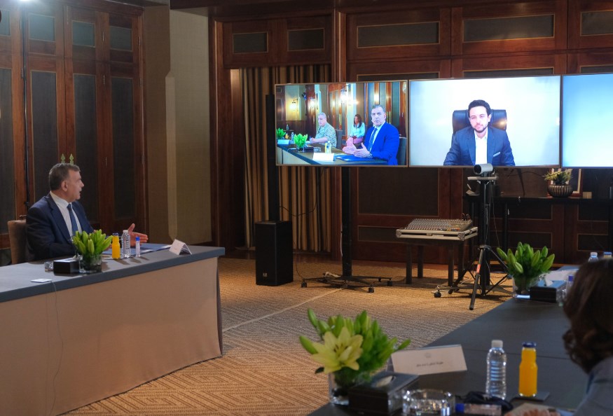 ولي العهد يؤكد ضرورة تعزيز قدرة