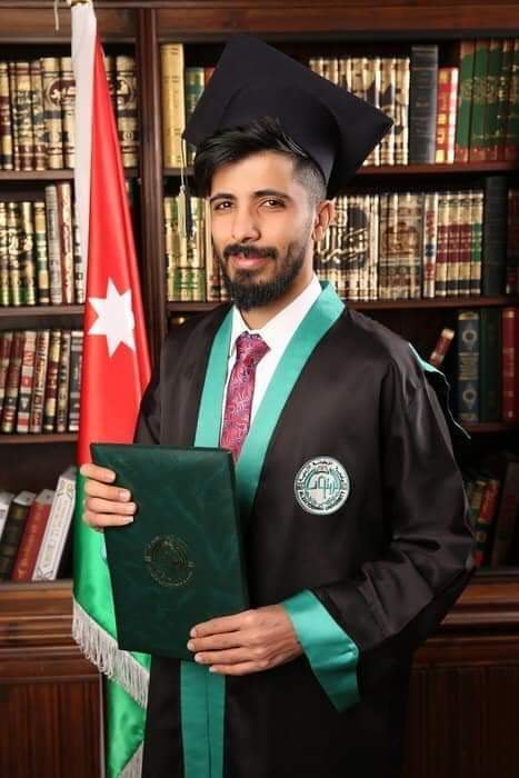 ضياء نضال عيسى.. مبارك التخرج