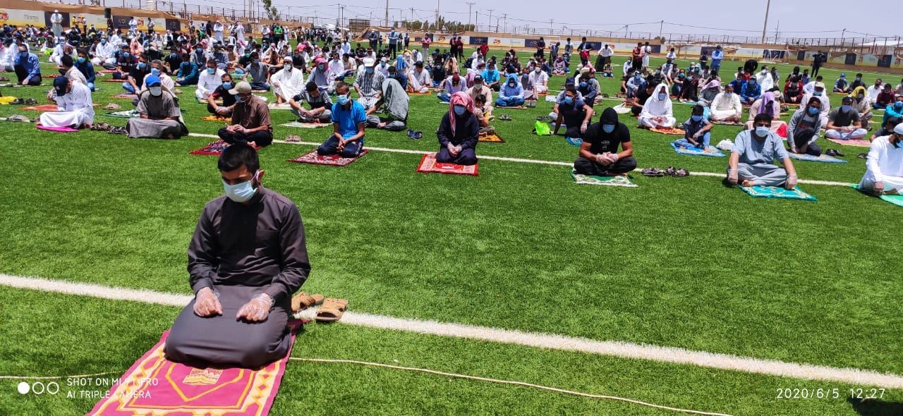 كيف أدى اللاجئون صلاة الجمعة في