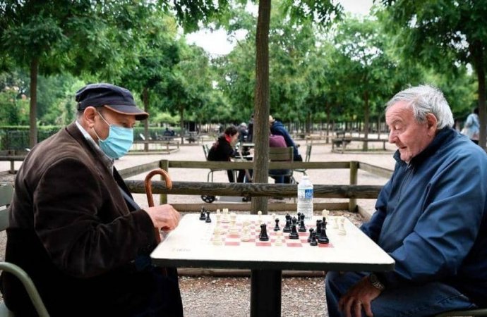 بعد 30 ألف وفاة.. كورونا تحت