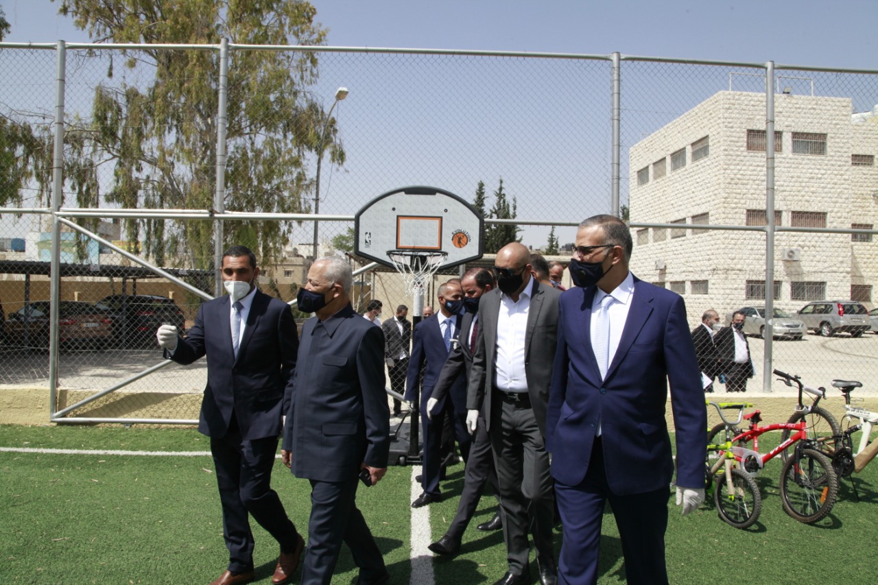العيسوي يزور مشروع تأهيل مبرة أم