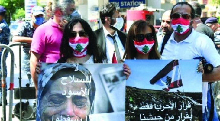 متظاهرون لبنانيون يعودون مجددا إلى الشارع