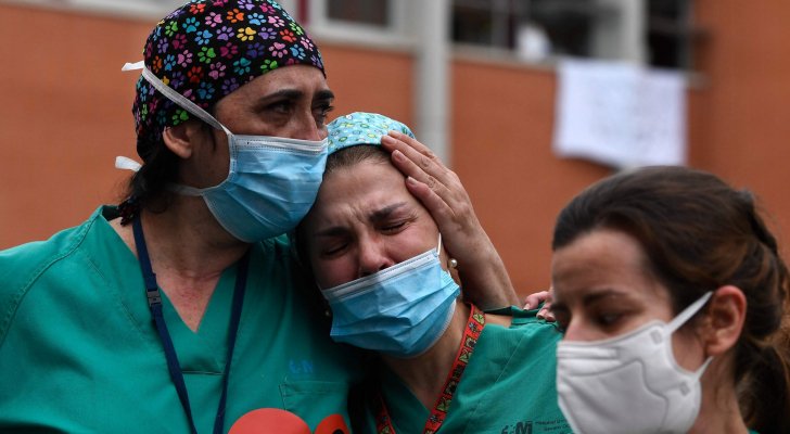 30 خبيرا علميا في بريطانيا يحذرون