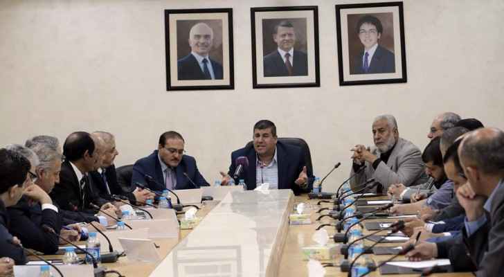 طرح قيد الدراسة لمساق مختص بالقضية