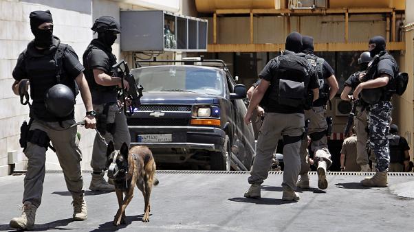 لبنان يكشف خيوطا عن شبكة تهريب