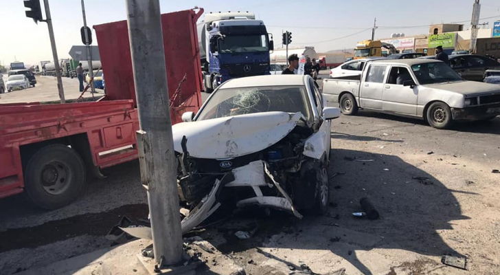 3 إصابات بحادث تصادم في الزرقاء