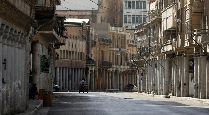 الحبس لمدة لا تزيد عن ثلاث