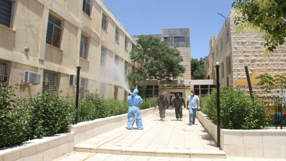 ألفا عينة سحبت من مكان عمل