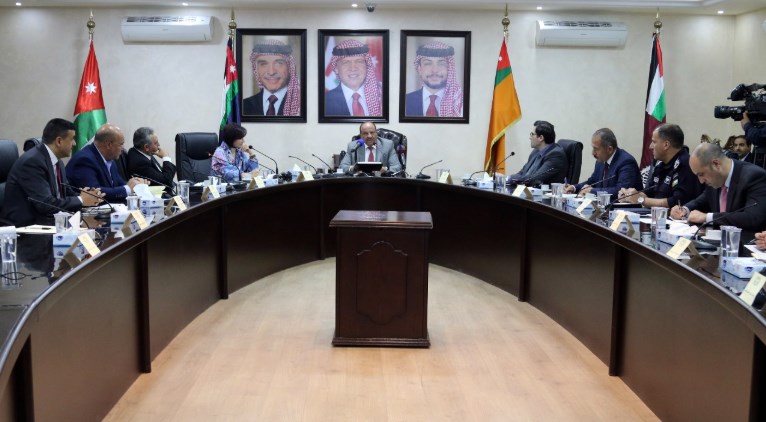 حماد يرأس اجتماع اللجنة الوزارية لتطوير