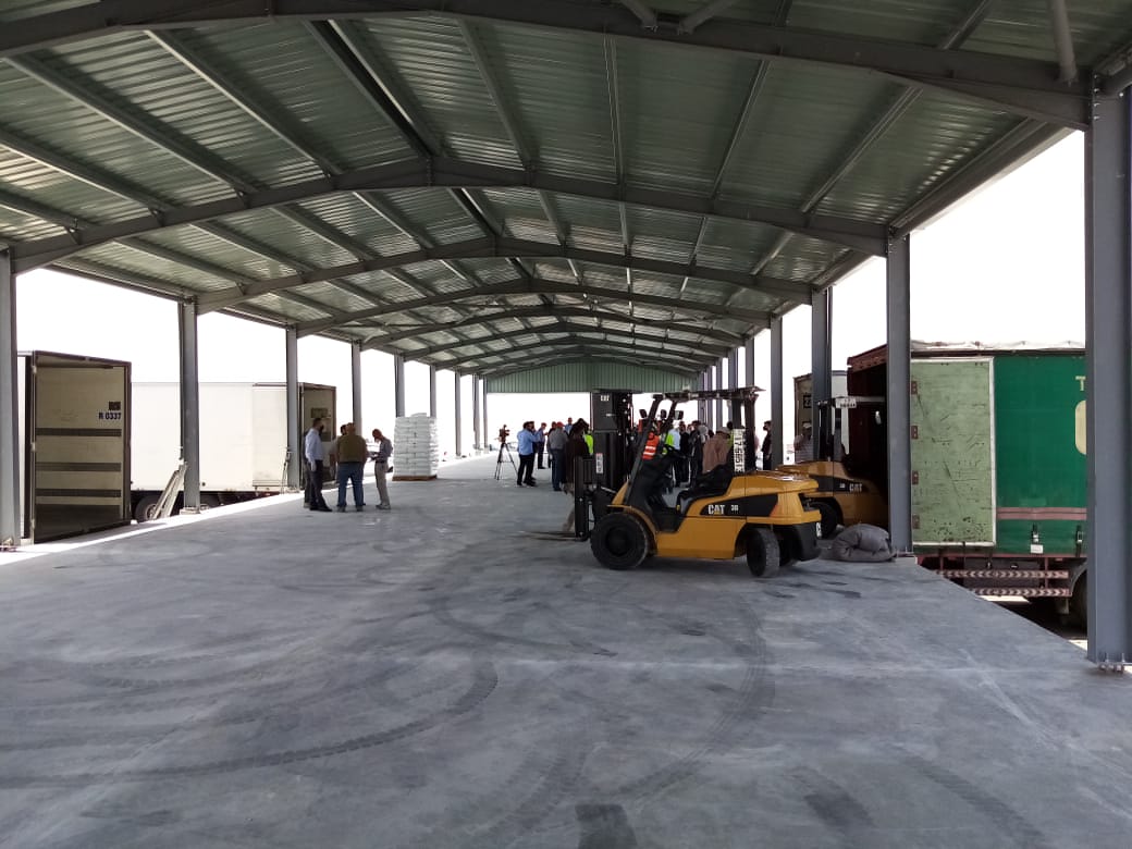 انجاز مشروع ساحة المناولة بين الشاحنات