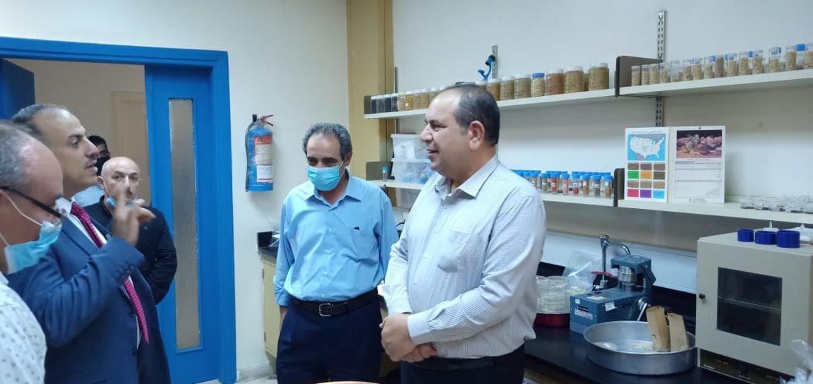 صبري ربيحات يكتب: ساعات في المركز