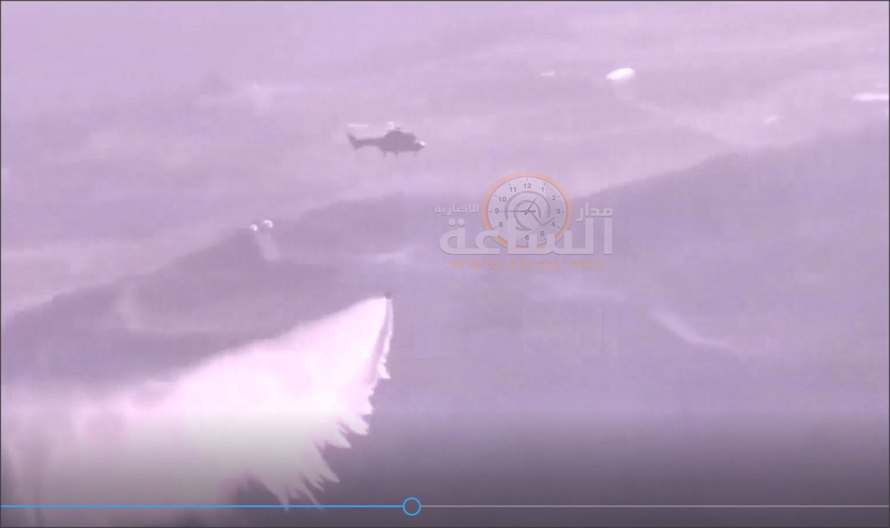 شاهد.. كيف أخمدت طائرة سلاح الجو