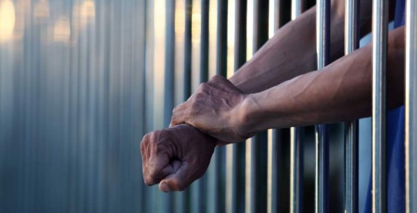 الحكم بوضع رئيس بلدية بالأشغال المؤقتة