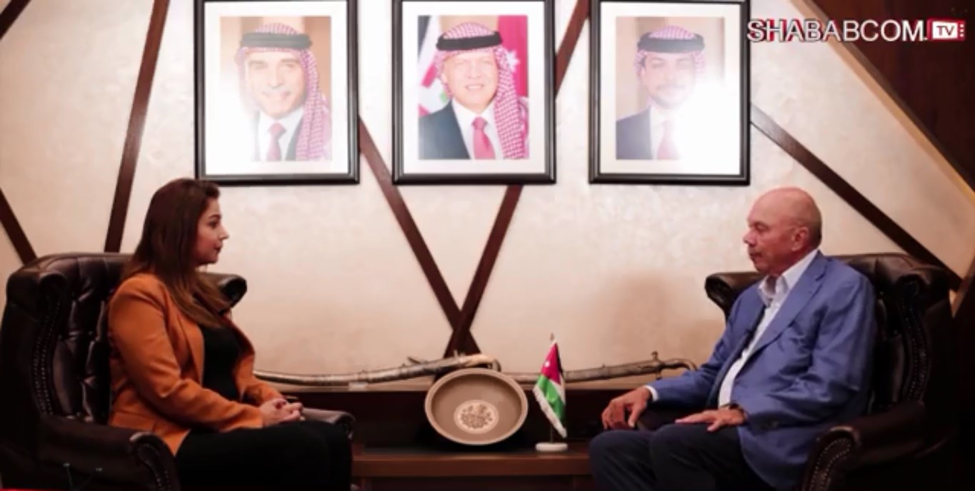 الفايز يتحدث عن صفقة القرن والعلاقة