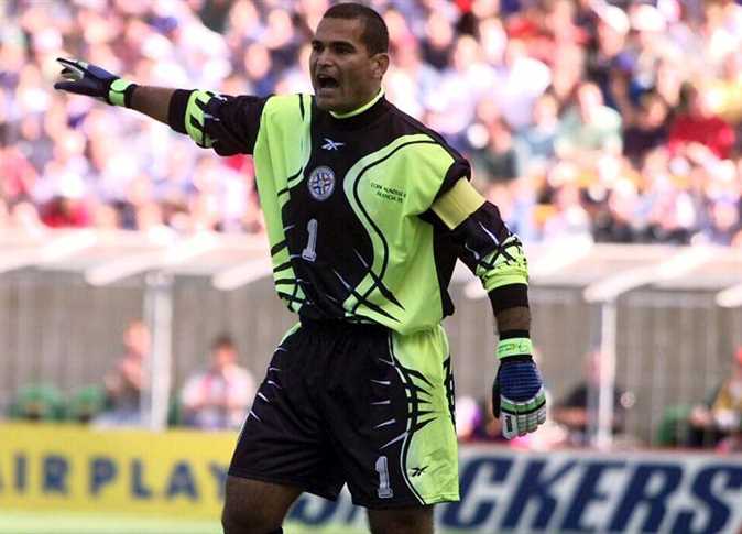 حارس باراغوي الهداف: لا مجال للمقارنة..