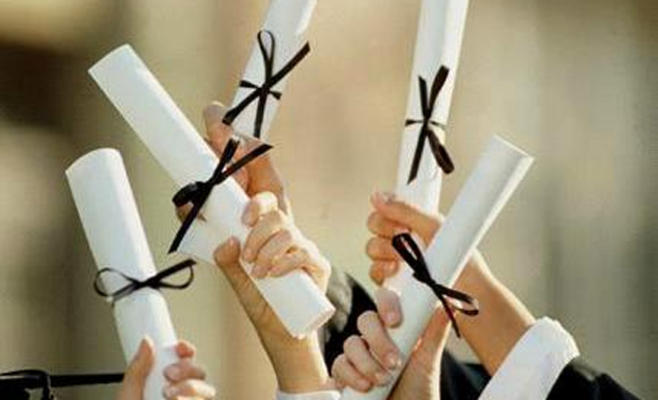 سارة الزغايبه.. مبروك التفوق في التوجيهي