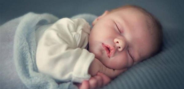 الصحة العالمية تنصح الأمهات المصابات بكورونا