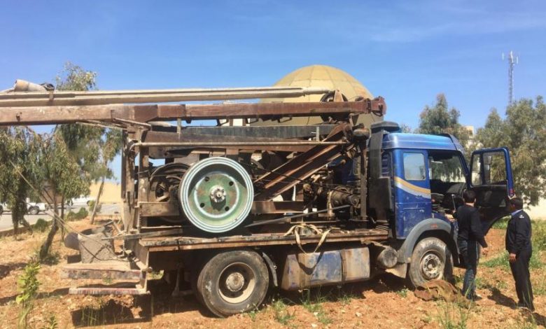 ضبط حفارة مخالفة في حوارة اربد 