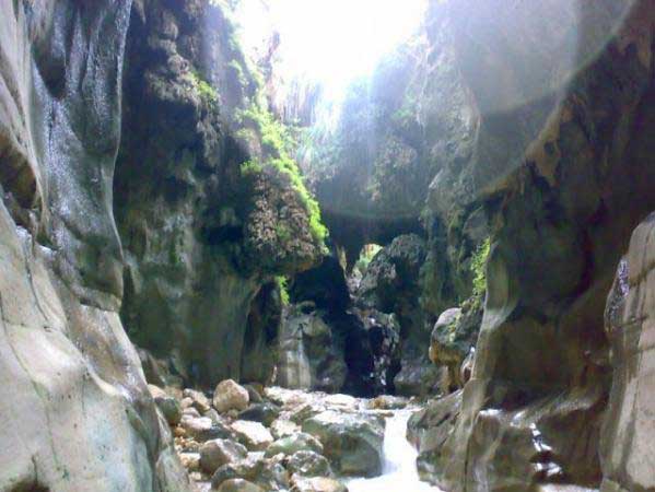 حمامات وادي بن حماد.. حركة سياحية