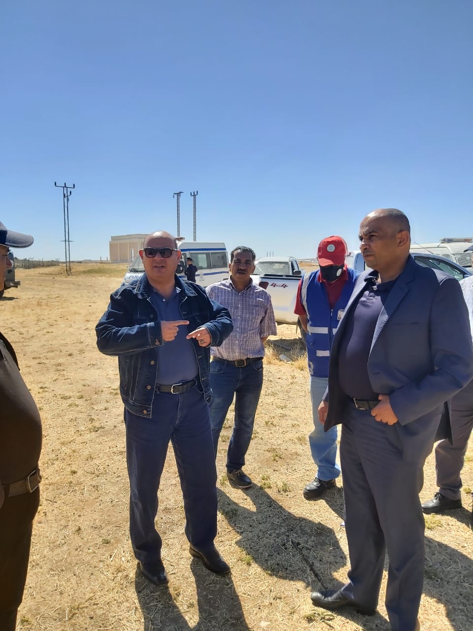 ضبط جرافات ولودر اثناء محاولة استخراج