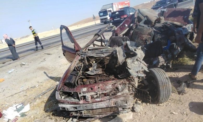 وفاة و5 إصابات بتصادم على «الصحراوي»