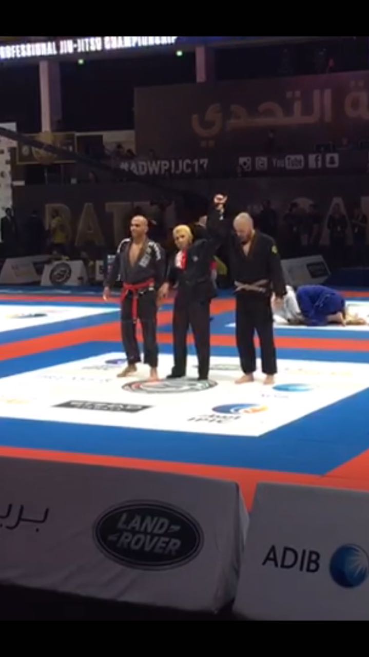 زيد أسامة شقمان يتأهل للدور الثاني