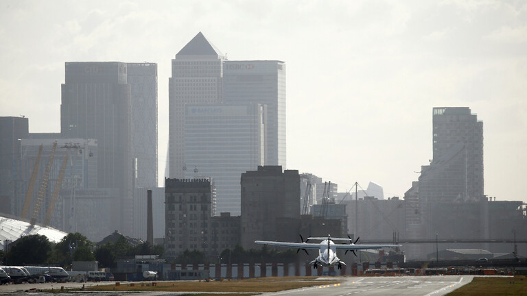 بريطانيا تستعد لتخفيف إجراءات الحجر الصحي