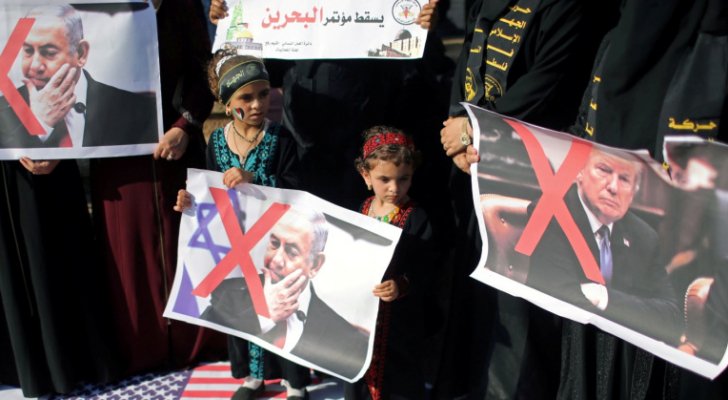 منظمة التحرير تحذر العرب من قبول