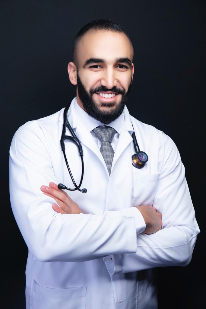 الدكتور مازن الملك.. مبروك الطب بامتياز