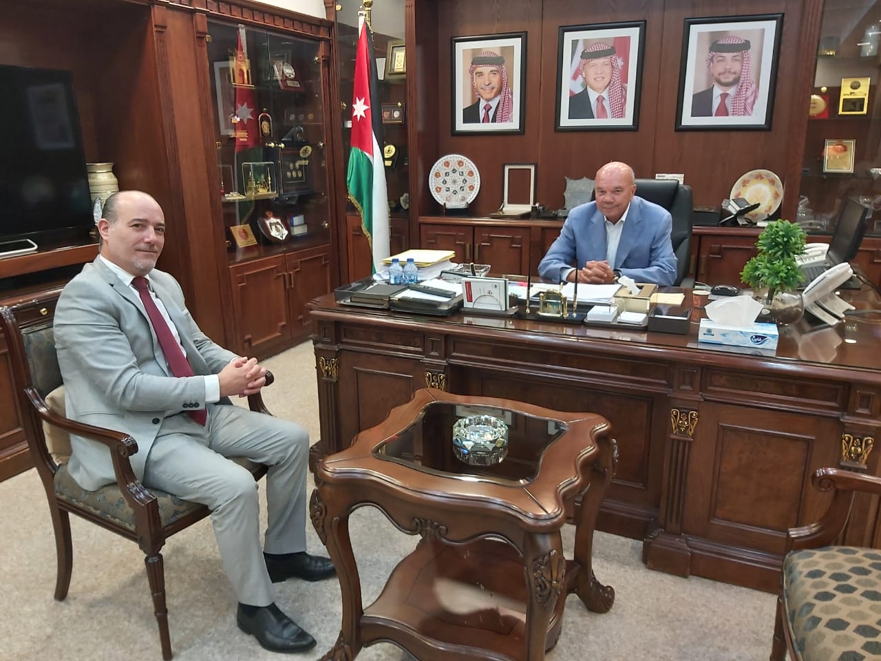 فيصل الفايز : إنتقدني لكن لا