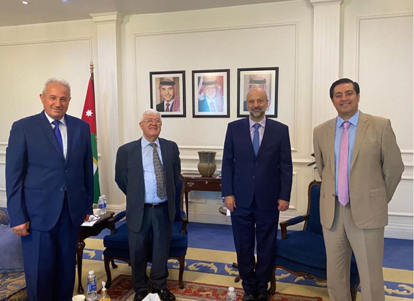 الرزاز يلتقي وفدا من أطباء التأهيل