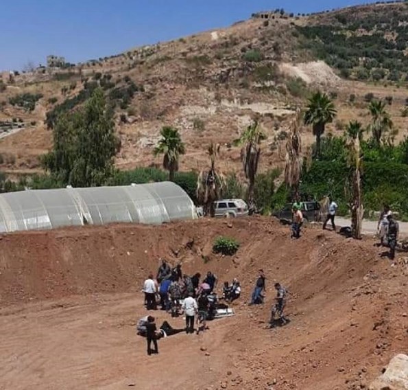 إصابات بتدهور حافلة في مرج الحمام