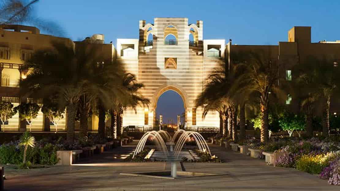 الجامعة الأمريكية بالقاهرة توضح موقفها من