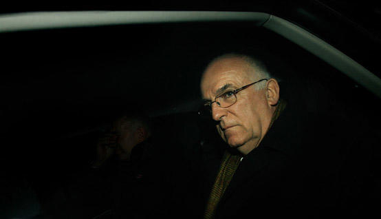 رواية مثيرة لمدير مخابرات سابق عن