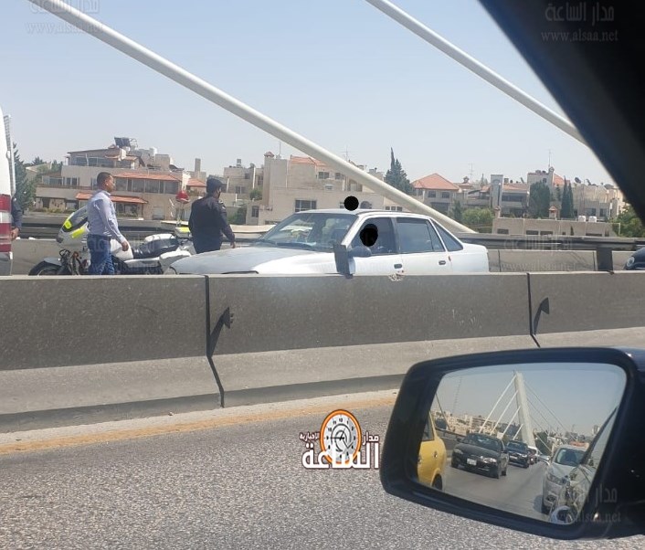 شاب عشريني يحاول الانتحار بإلقاء نفسه