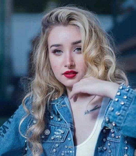 بالفيديو.. فنانة مصرية توثق تعرضها للتحرش