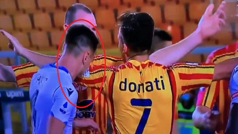 على طريقة سواريز.. لاعب لاتسيو يعض