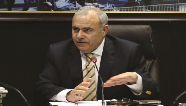 الور يقدم استقالته