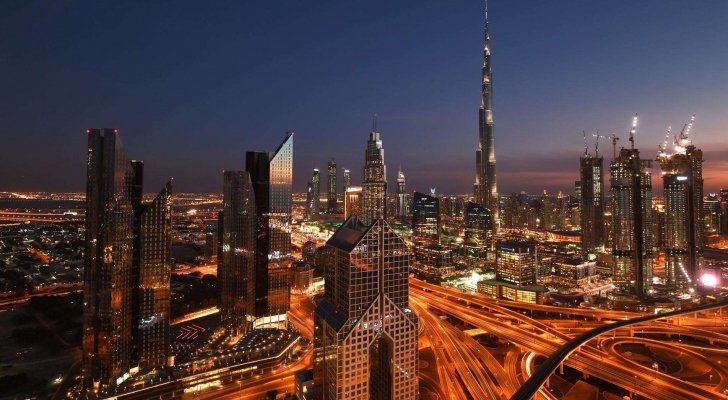 توضيح إماراتي حول الإقامة والتأشيرات.. ومنح